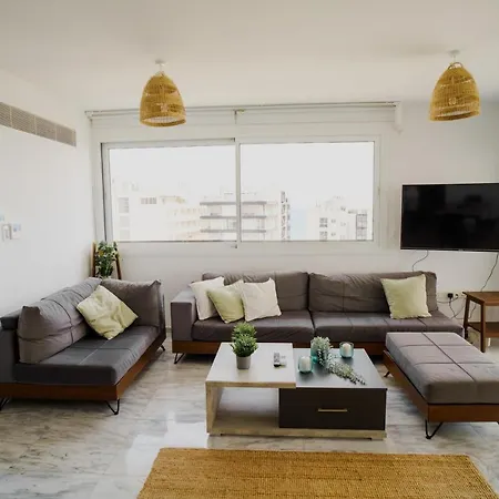 Διαμέρισμα Seaview Pearl In Mackenzie With Pool & Jacuzzi *