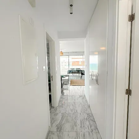 Hubstay - Seaview Pearl Mackenzie By Airport Larnaca