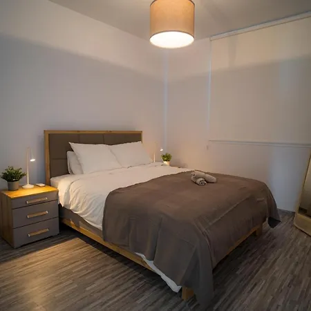 Διαμέρισμα Seaview Pearl In Mackenzie With Pool & Jacuzzi *