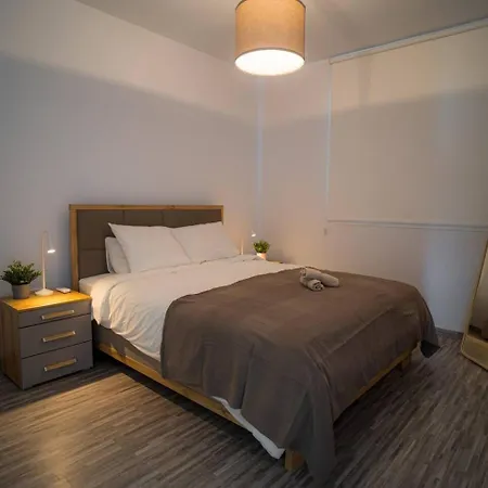 Διαμέρισμα Seaview Pearl In Mackenzie With Pool & Jacuzzi *