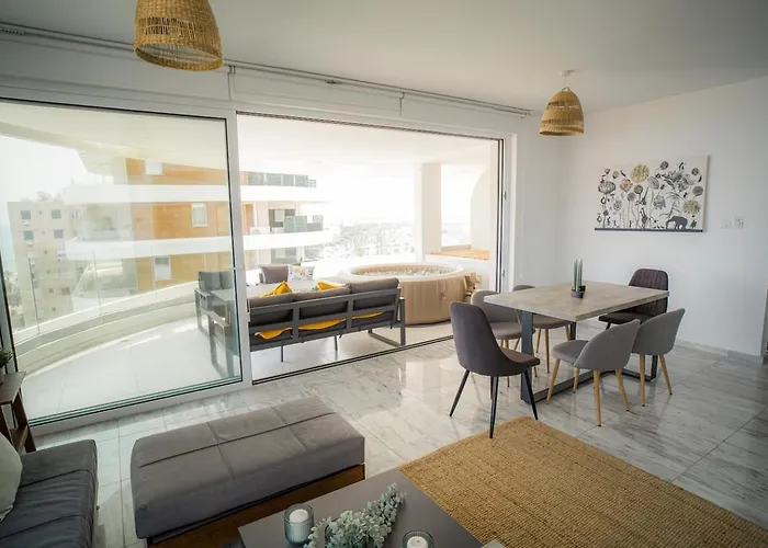 Seaview Pearl In Mackenzie With Pool & Jacuzzi Appartement *