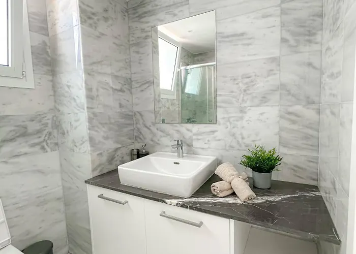 Διαμέρισμα Seaview Pearl In Mackenzie With Pool & Jacuzzi