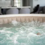 Seaview Pearl In Mackenzie With Pool & Jacuzzi Larnaca