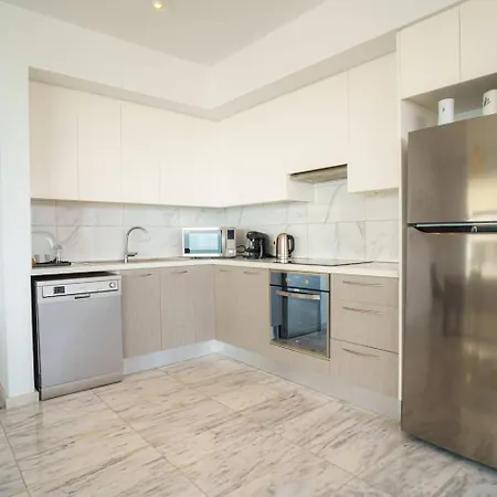 Seaview Pearl In Mackenzie With Pool & Jacuzzi