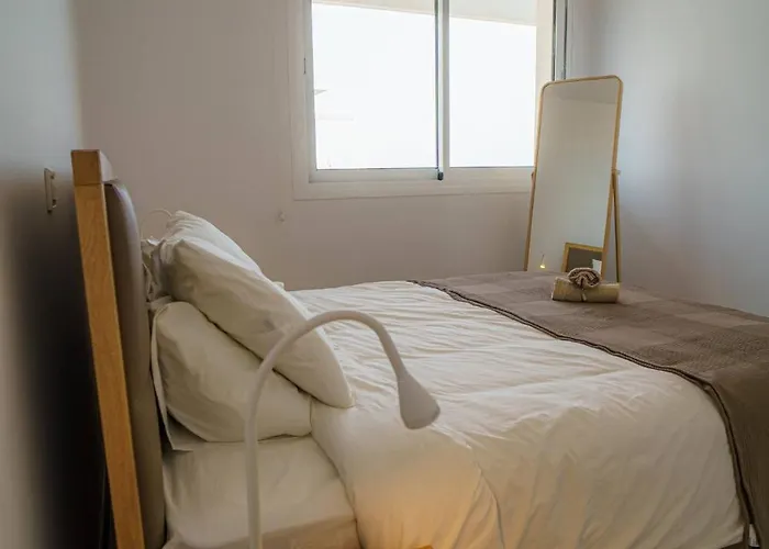 Apartamento Seaview Pearl In Mackenzie With Pool & Jacuzzi Lárnaca