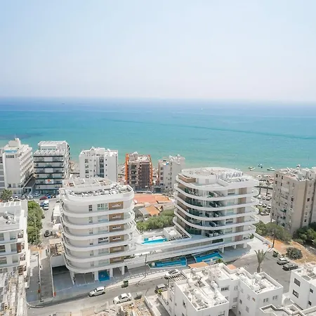 Seaview Pearl In Mackenzie With Pool & Jacuzzi Apartament Larnaca